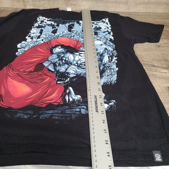 Design By Hümans DBH Red Riding Hood Big Bad Wolf Graphic Tee Shirt Sz LG - Picture 7 of 7